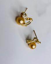 Load image into Gallery viewer, Pearl Lover