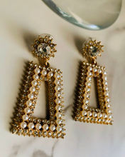 Load image into Gallery viewer, Ana Pearl Earrings