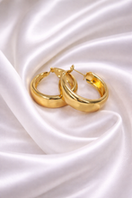 Load image into Gallery viewer, Mini Gold Chunky Earrings
