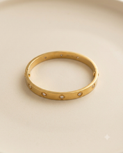 Load image into Gallery viewer, Aura 18k Gold Bangle