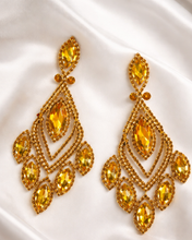 Load image into Gallery viewer, Sweet Amour Earrings