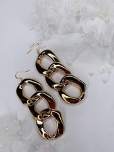 Load image into Gallery viewer, Metal Chain Drop Earrings - Shades of Beautii Collection